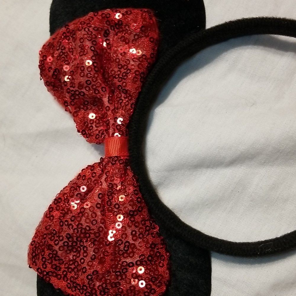 LOT OF 4 LUXURY MOUSE EAR SET 3 INCH PEARL HAIR CLIPS. SEQUIN EARS - Picture 3 of 9